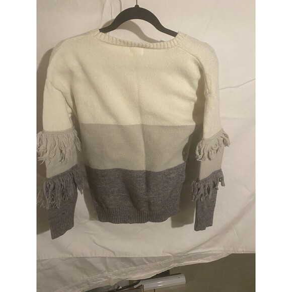 Bibi Ombré Cream To Gray Sweater Size Medium Fringed‎ - Picture 5 of 5
